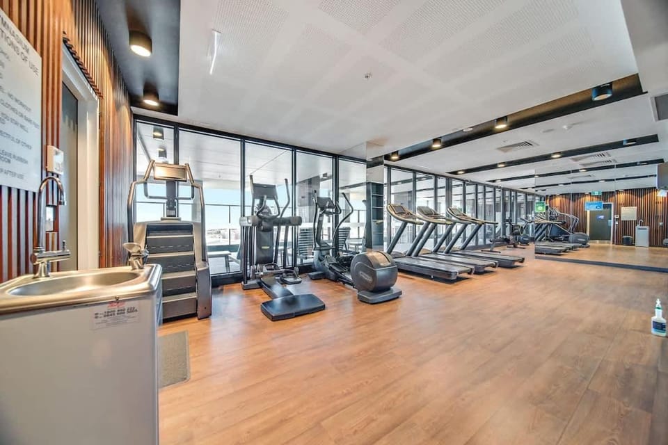 Urban Sanctuary in West Franklin with Pool & Gym Apartment in Adelaide