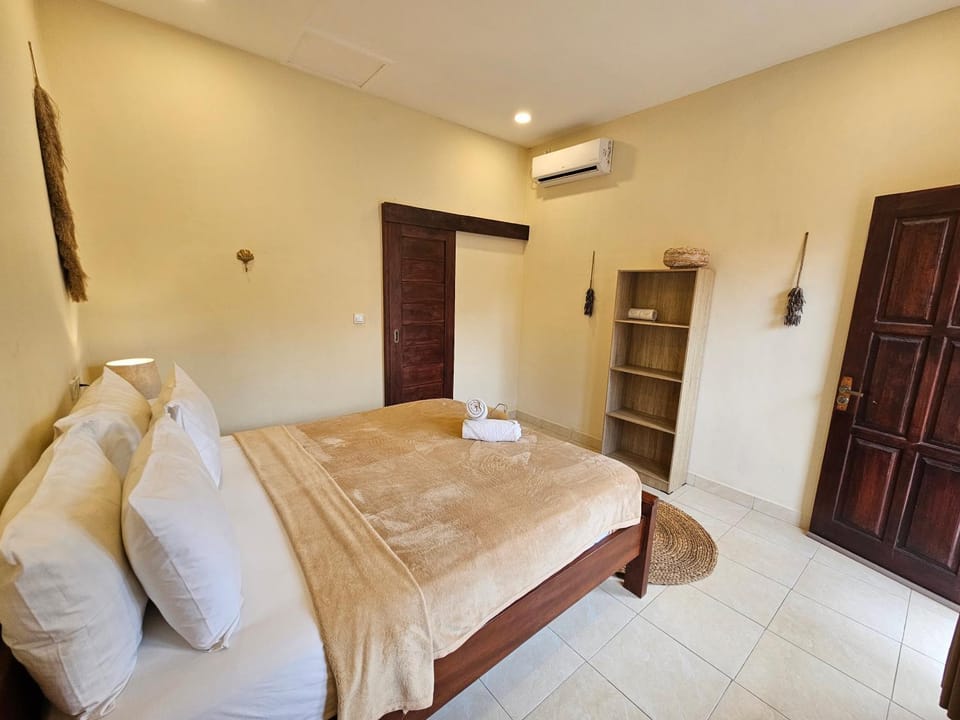 Bedroom, air conditioner