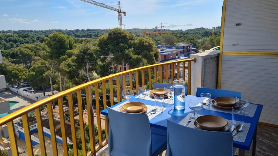 Apartamento con piscina en Salou Apartment in Salou