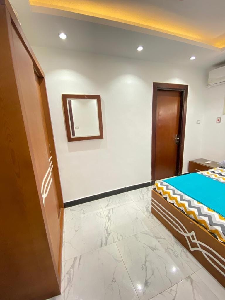 شاليه 4 غرف نوم مكيف بالكامل مارينا الساحل الشمالي العلمين تاني صف على البحيرة الرملية Chalet in Egypt
