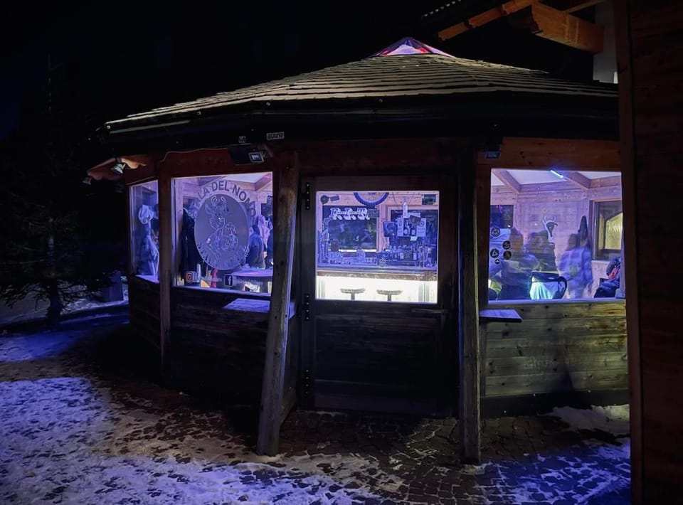 Dolomiti Haus Pampeago Sci e Trekking Impianti a 1 minuto Apartment in Trentino-South Tyrol