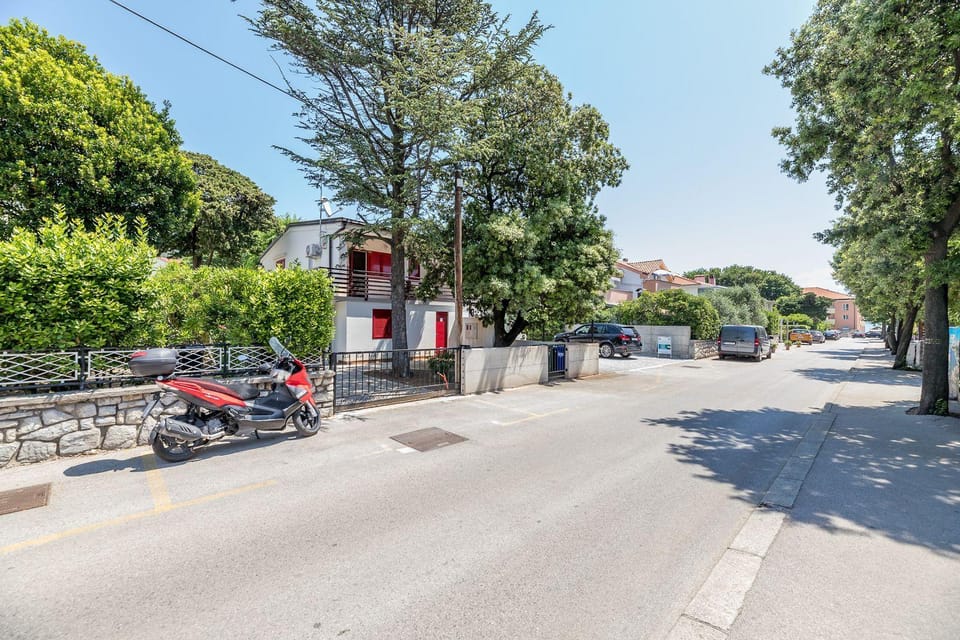 200 Meter bis zur kristallklaren Adria Apartment in Lika-Senj County