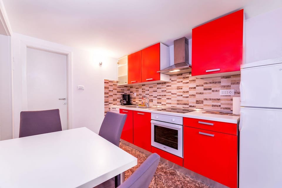 Erste Reihe zum Meer Apartment in Lika-Senj County