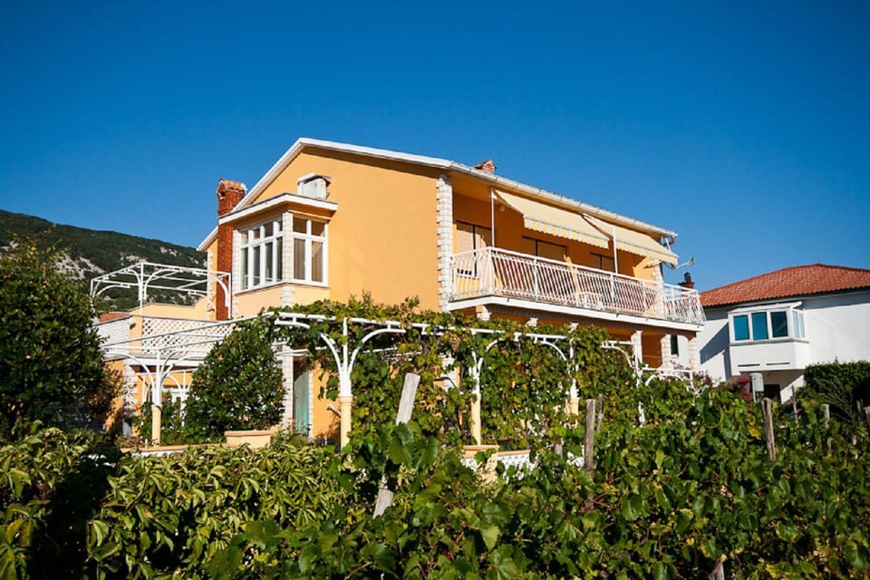 450 Meter zum 2 km langen Strand Apartment in Lika-Senj County