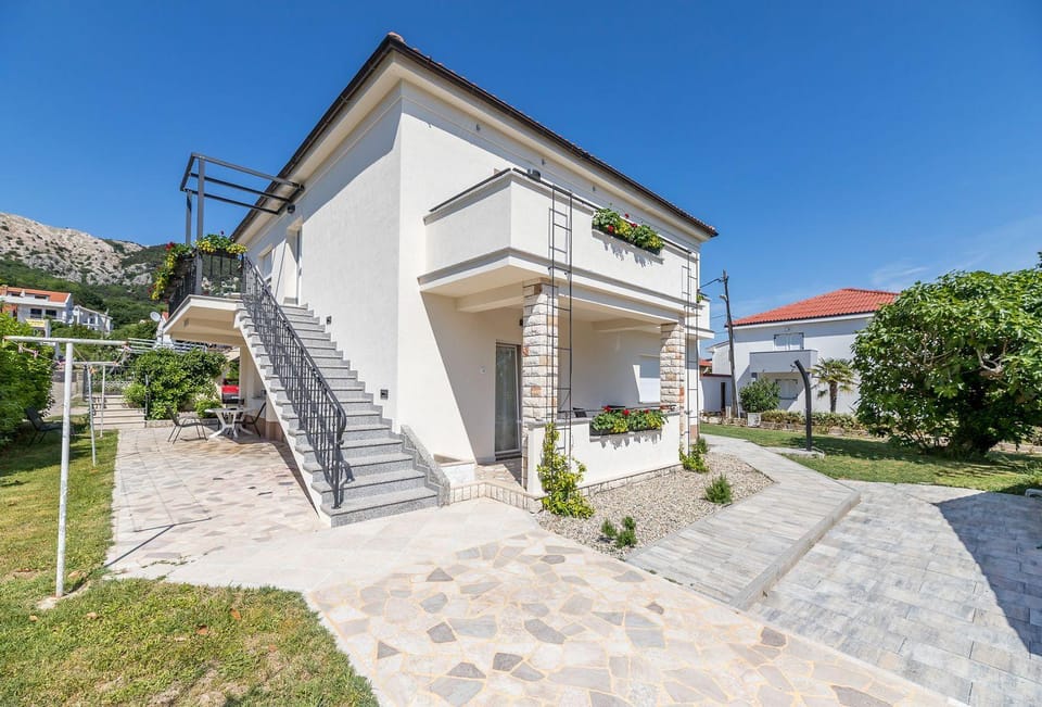 Nur 300 Meter zum tollen Strand Apartment in Lika-Senj County