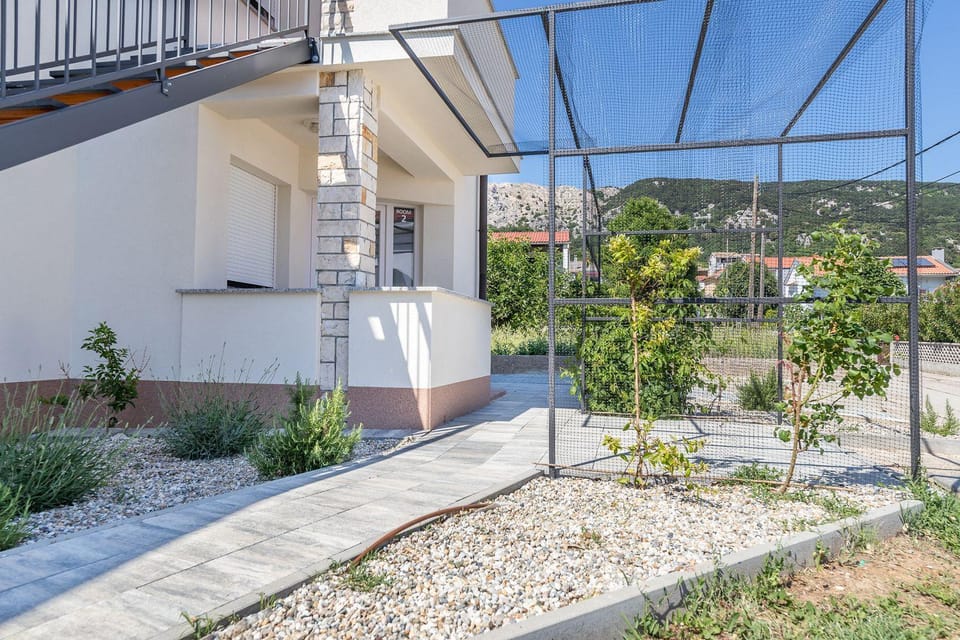 Nur 300 Meter zum Feinkieselstrand House in Lika-Senj County
