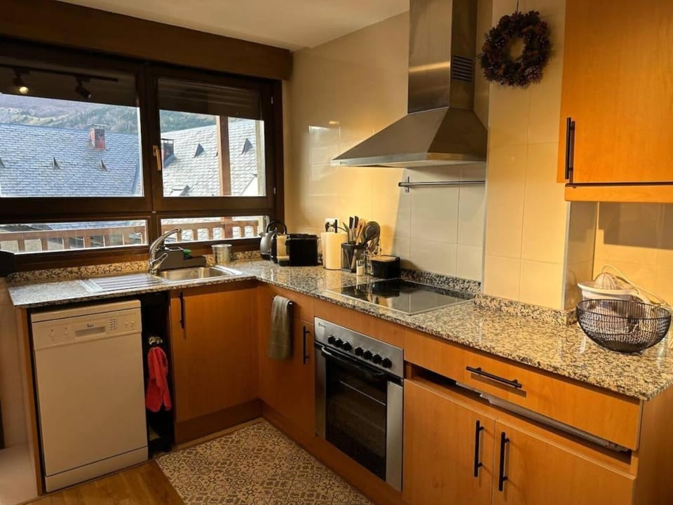 Caleydos - Dúplex diseño by CARDI Suites Apartment in Sallent de Gállego