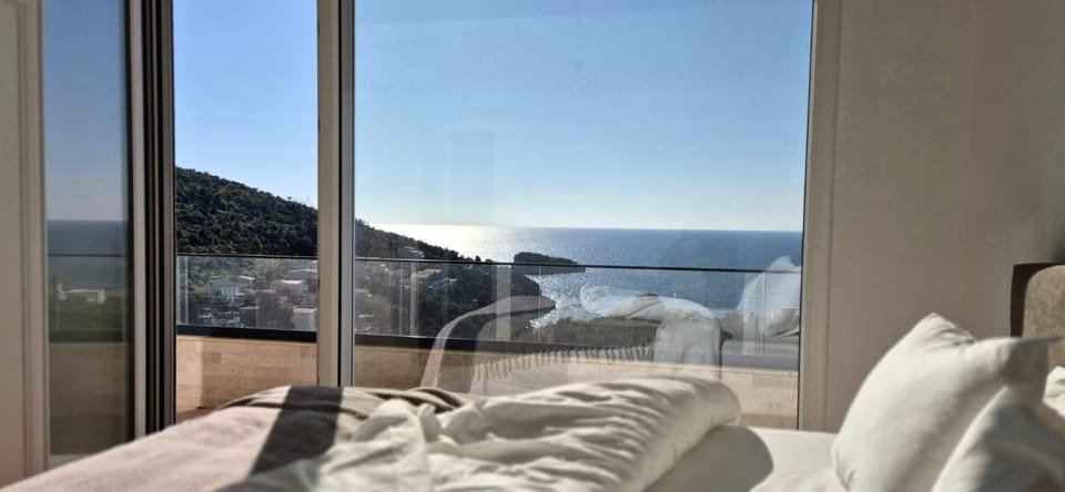 Bedroom, Sea view
