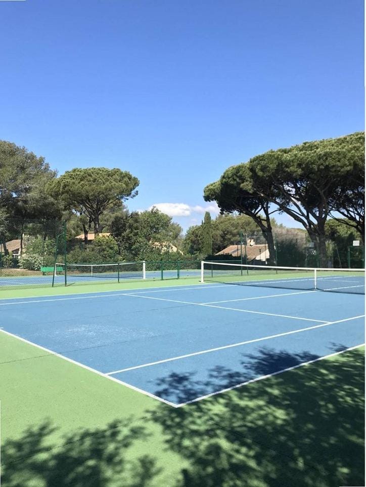 Tennis court