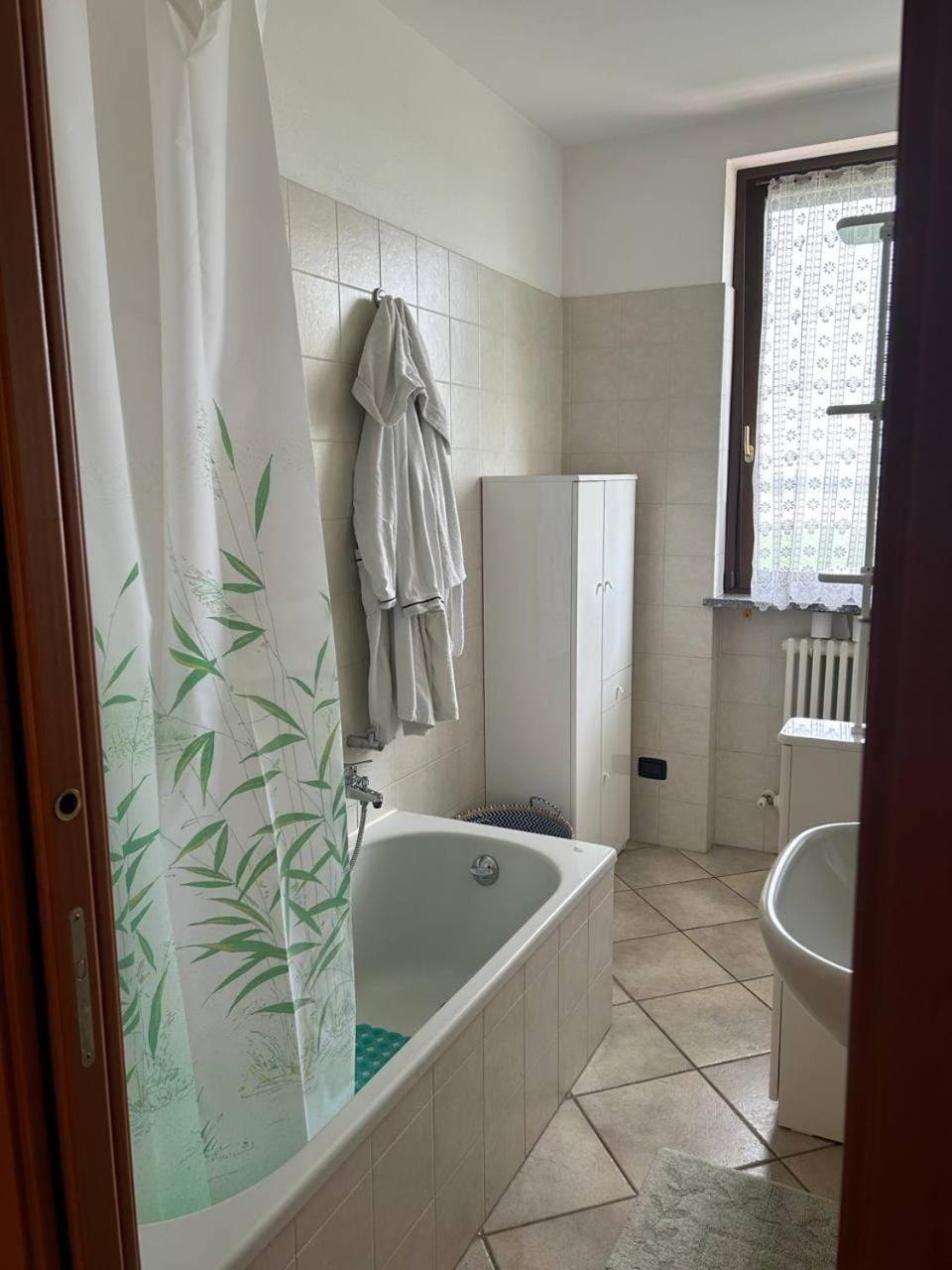 Bathroom, Bath