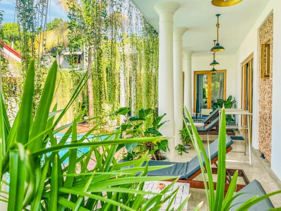 View (from property/room), Seating area, Garden view