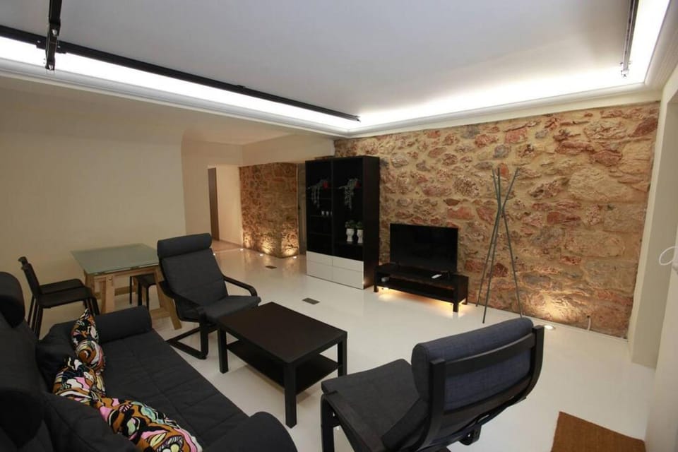 Elegant studio at the Acropolis hills Apartment in Athens