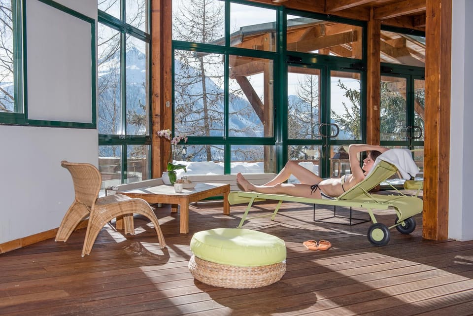 Solarium, Spa and wellness centre/facilities, sunbed