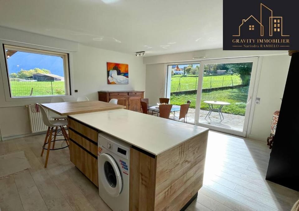 Belle villa vue sur montagnes Villa in Auvergne-Rhône-Alpes