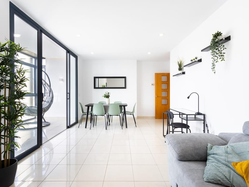 Living room, Seating area, Dining area
