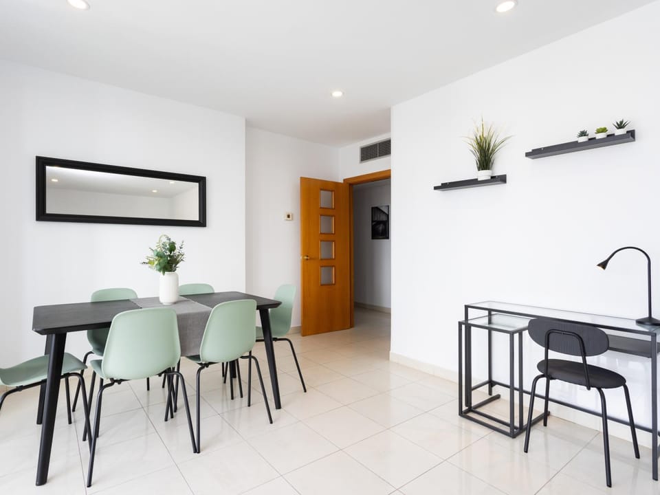 Seating area, Dining area