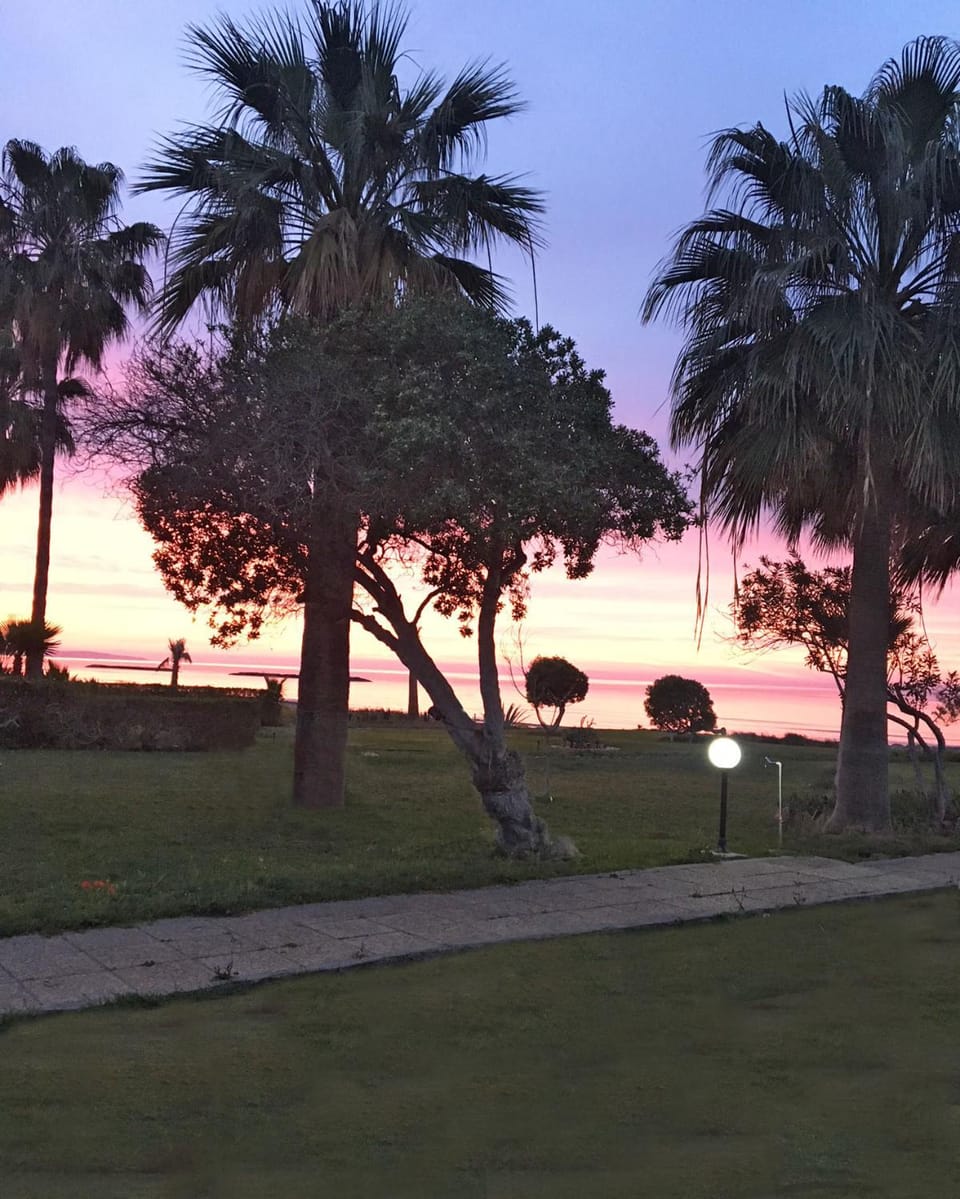 On site, Sea view, Sunrise