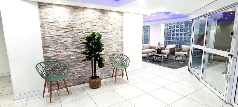 Tenbury by the beachfront 806 Apartment in Durban
