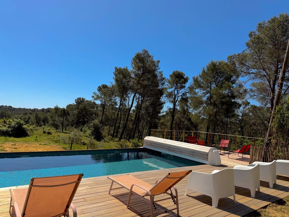 Villa 13 personnes - 1 hectare de parc naturel - piscine House in Occitanie