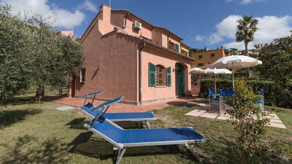 Property building, Garden