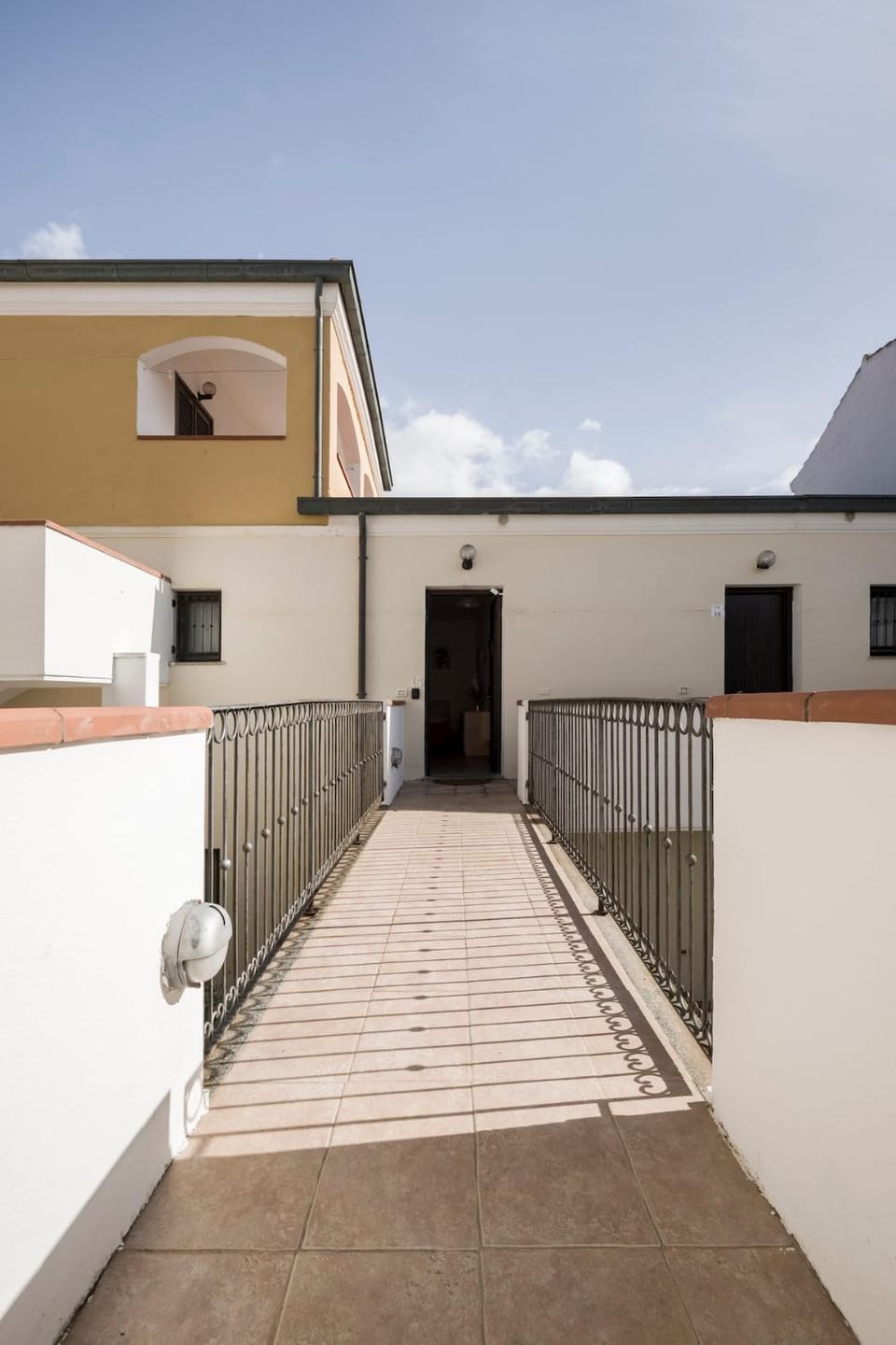 Property building, Day, View (from property/room), Balcony/Terrace