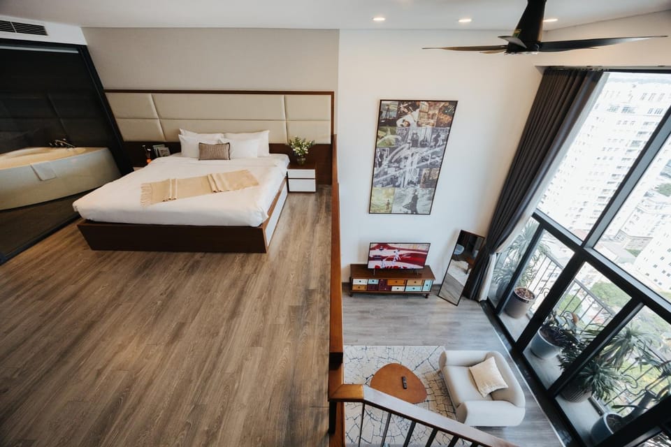 Bed, Photo of the whole room, Bedroom, towels, air conditioner