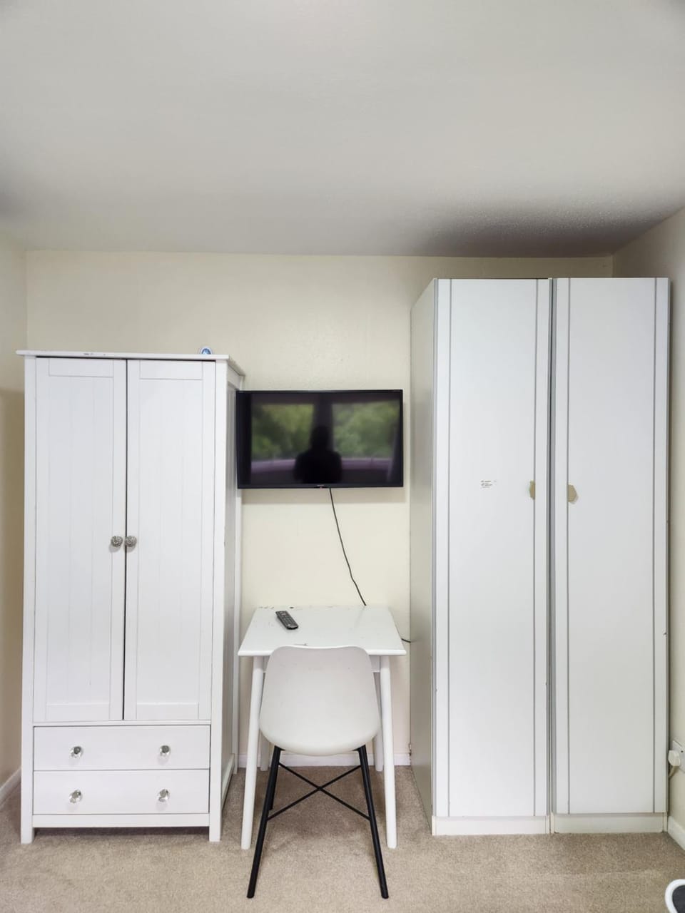 Twin Room in Crawley,Gatwick,West Sussex Vacation rental in Crawley