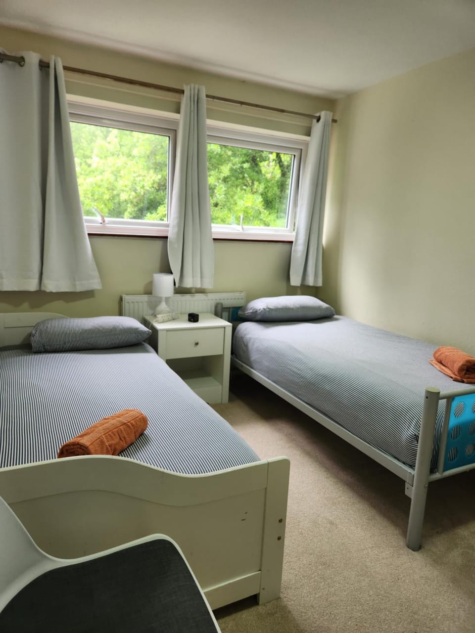 Twin Room in Crawley,Gatwick,West Sussex Vacation rental in Crawley