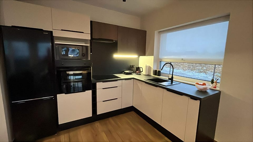 Coffee/tea facilities, Kitchen or kitchenette, dishwasher, minibar, oven, pet friendly, stove, toaster