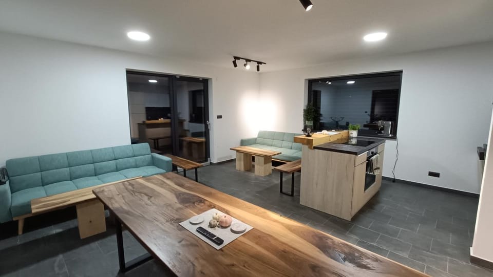 SuperChata sk - Moderné ubytovanie pod Sninským kameňom Apartment in Slovakia