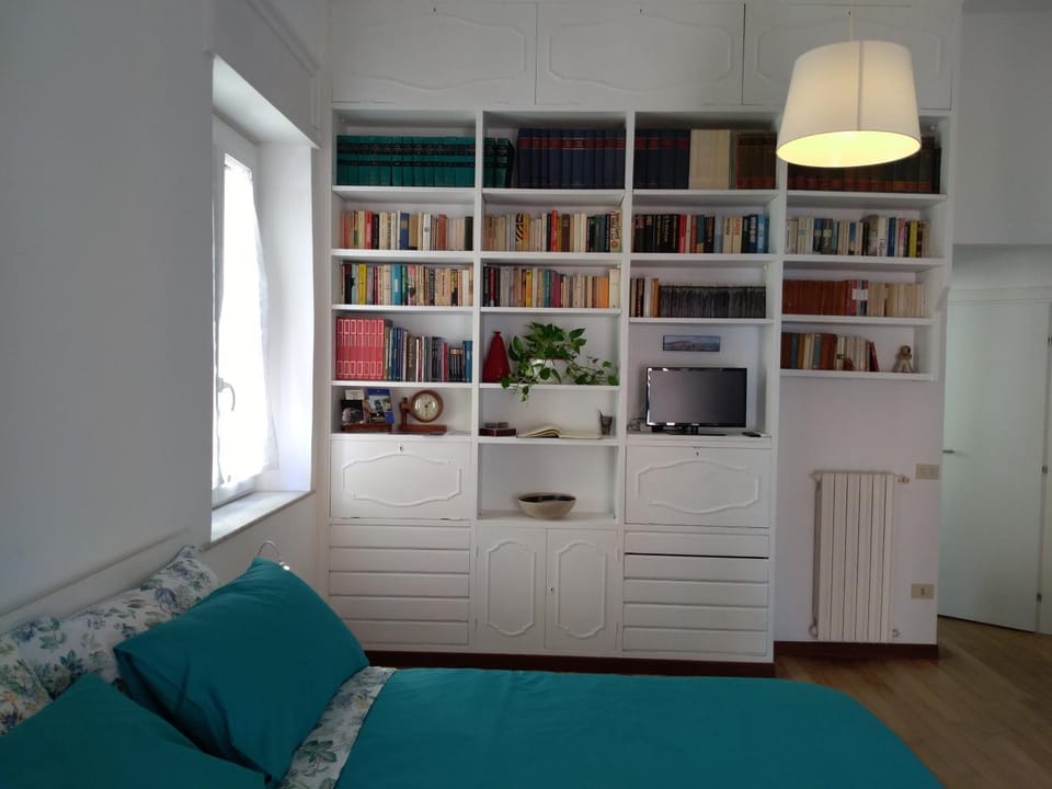 Library, Other, Photo of the whole room