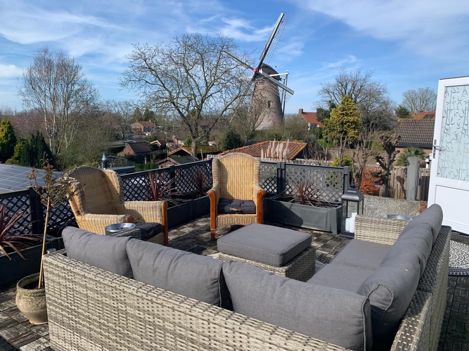 B&B Petit Chateau - Rust en Charme Nabij Gent, Brugge en de Zeeuwse kust Bed and Breakfast in Zeeland, Netherlands