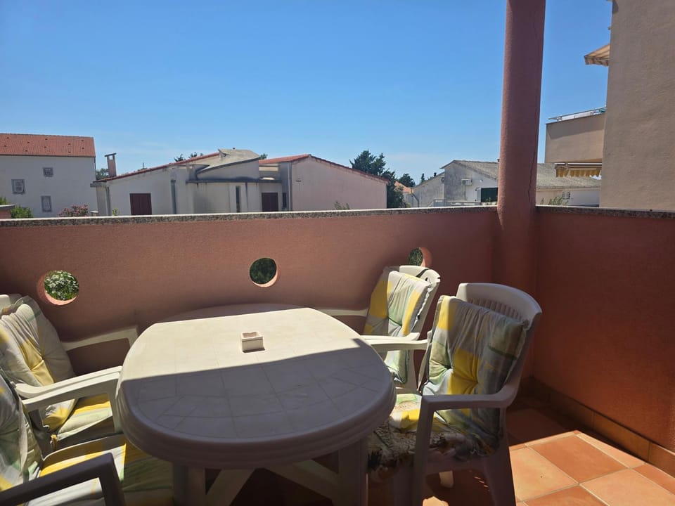 View (from property/room), Balcony/Terrace, Seating area