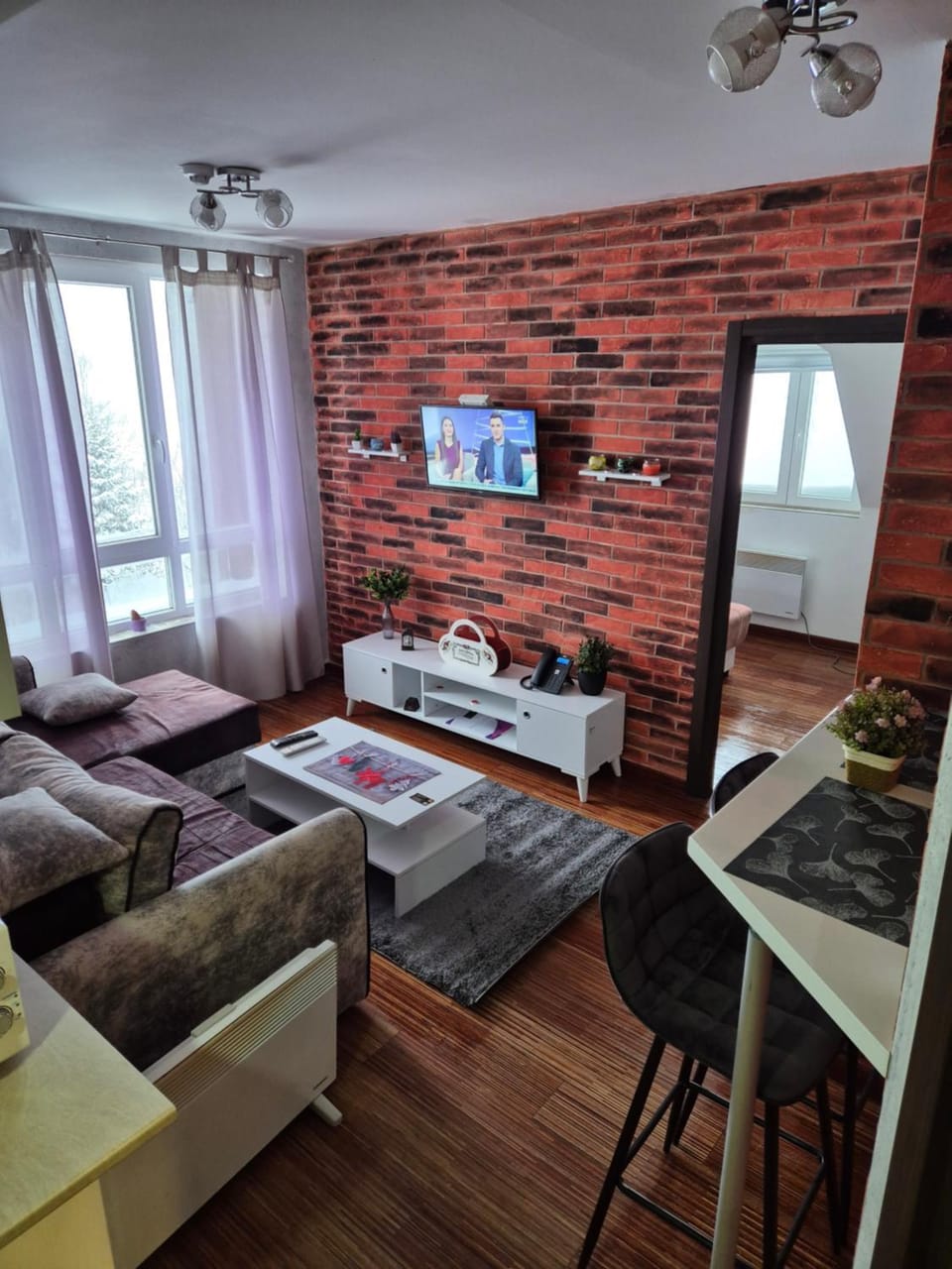 Communal lounge/ TV room, TV and multimedia, Living room, Seating area, Dining area, Evening entertainment