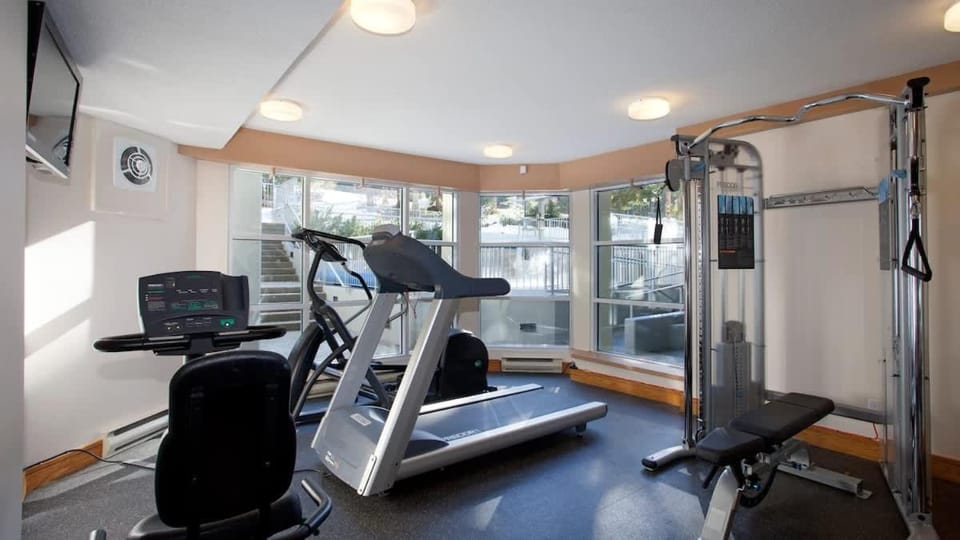 Woodrun Lodge 517 | Large Ski-In Ski-Out Condo by Upper Village w/ Mountain Views & Shared Hot Tub House in Whistler