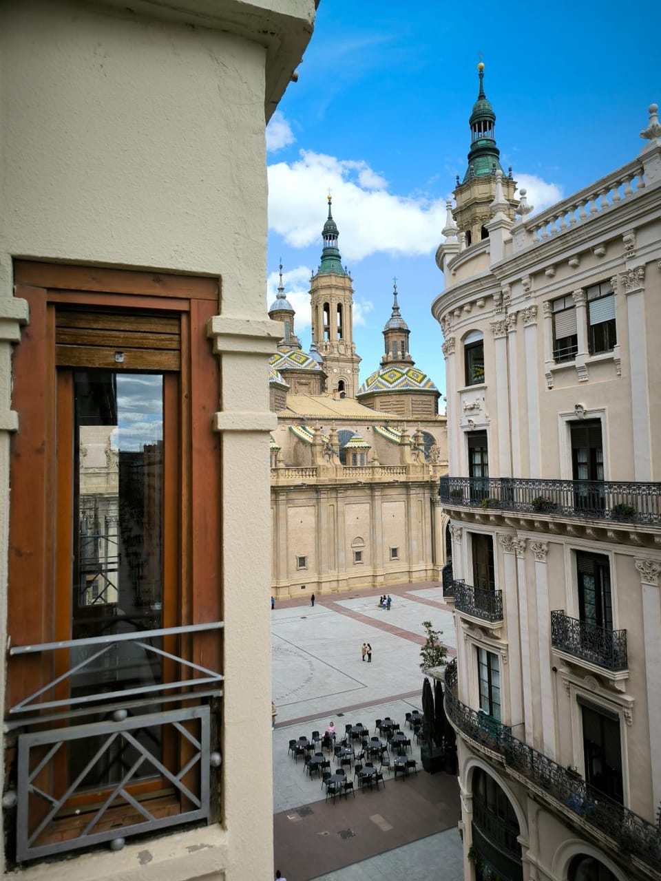 View (from property/room), Balcony/Terrace, Landmark view