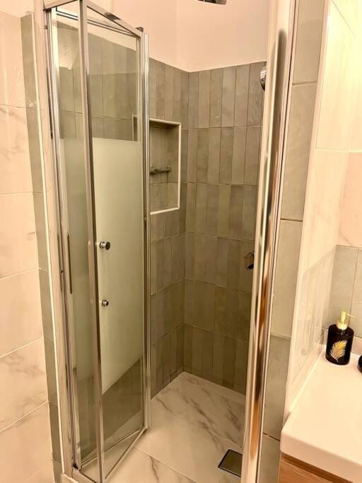 GARE DE LYON 12e, suite 1 chambre 2 à 4P Apartment in Paris