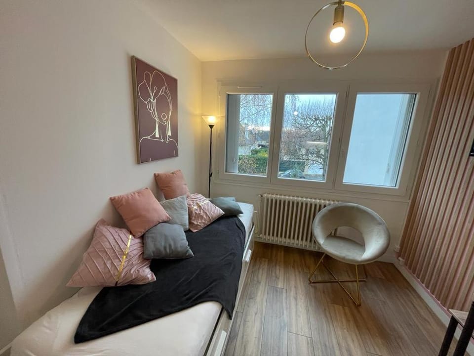 Rose, Studio proche centre ville Apartment in Caen