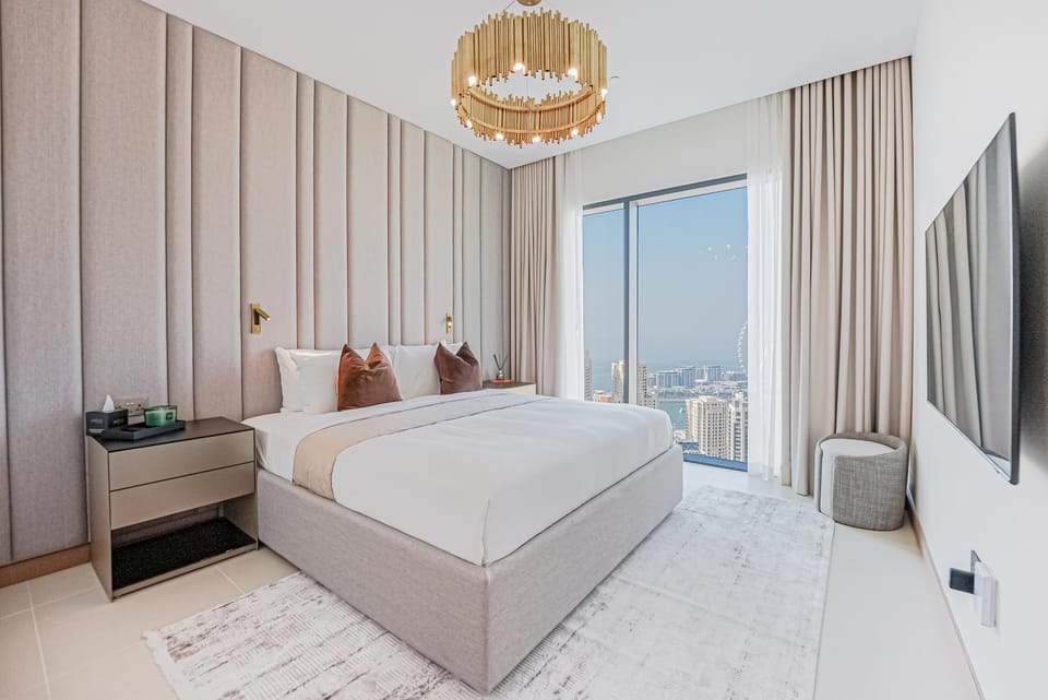 Bed, Seating area, Evening entertainment, Bedroom