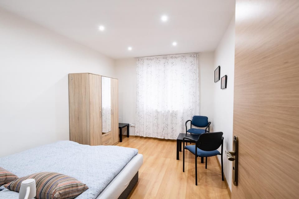 Bed, Photo of the whole room, Bedroom, hair dresser, wardrobe