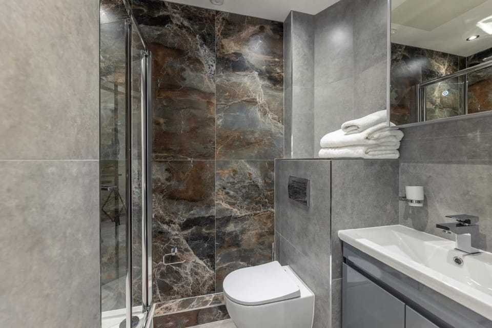Shower, Toilet, Bathroom