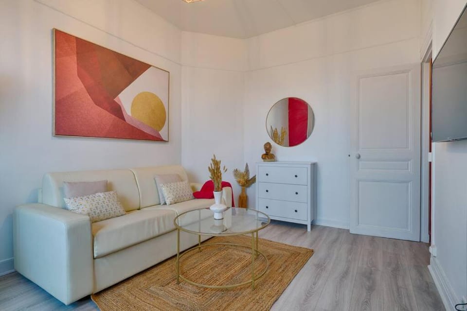 Studio Marie Apartment in Île-de-France