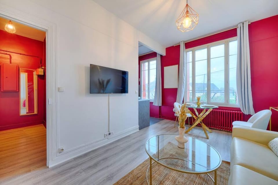 Studio Marie Apartment in Île-de-France