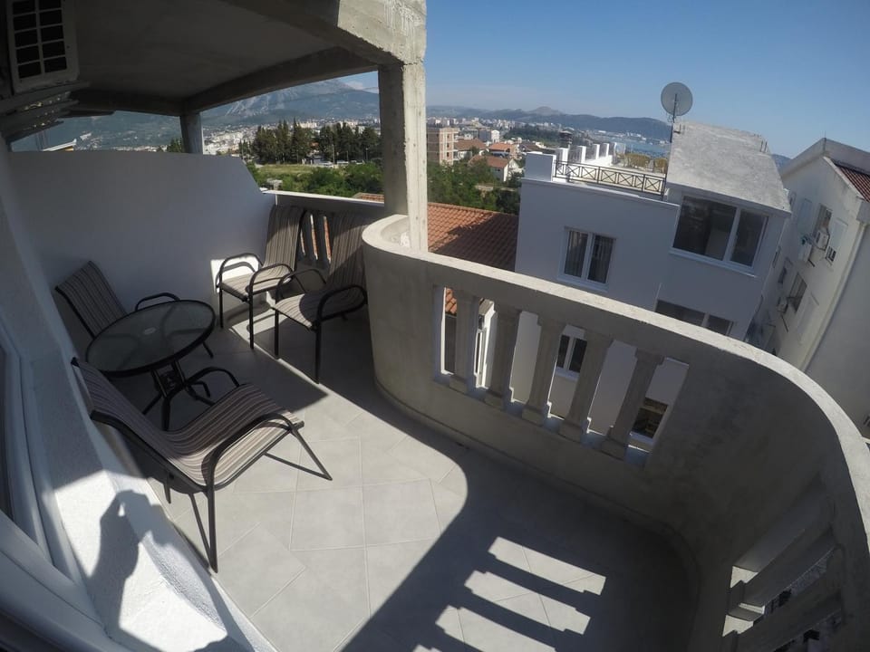 Balcony/Terrace, City view, Garden view, Mountain view, Sea view