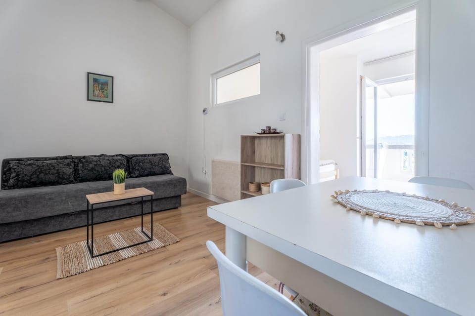 Bed, Living room, Dining area