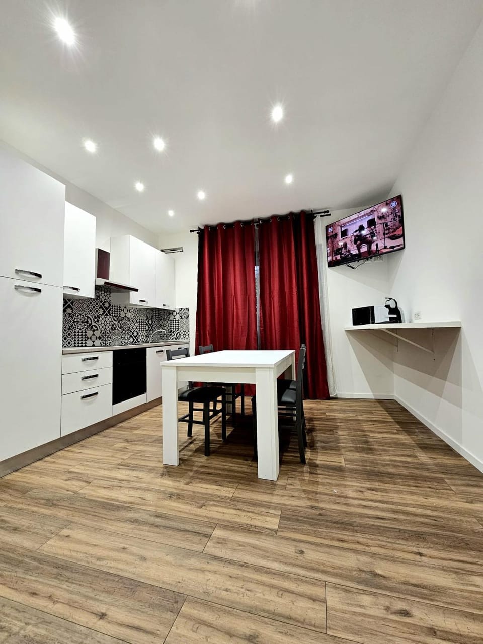 TV and multimedia, Kitchen or kitchenette, Dining area, minibar, pet friendly, stove