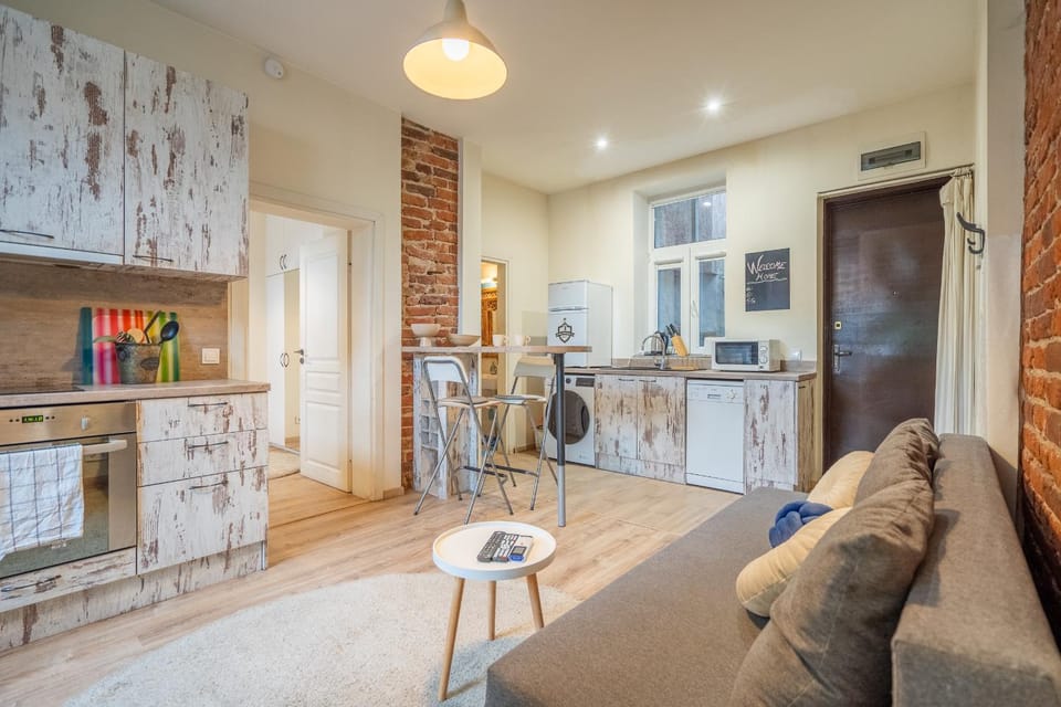 Seating area, Dining area, pet friendly, washing machine