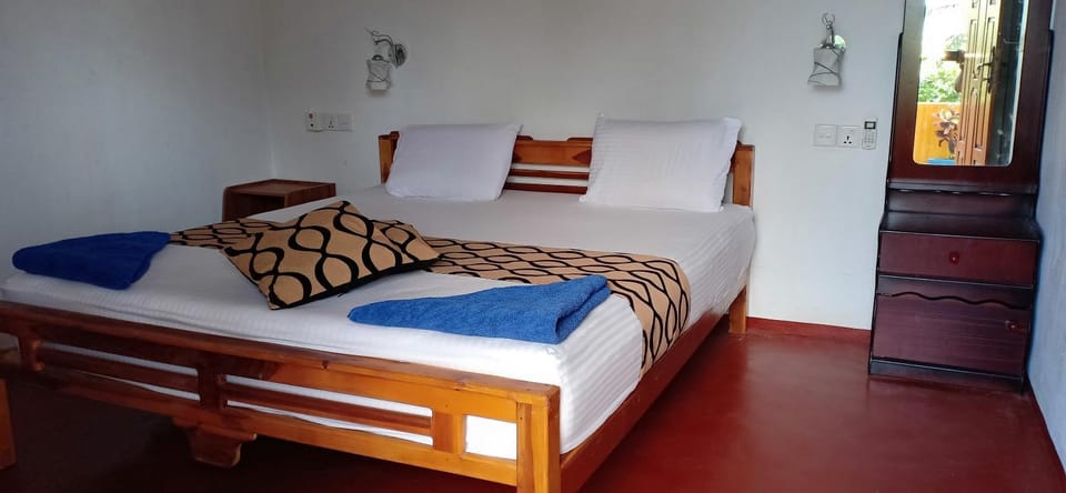 Bed, Photo of the whole room, Bedroom, bunk bed