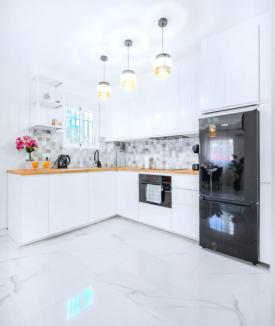 Casa Mario, La Zenia Boulevard area,fantastic 2 bedrooms, 2 bathrooms house with communal swimming pool and barbecue Apartment in Vega Baja del Segura