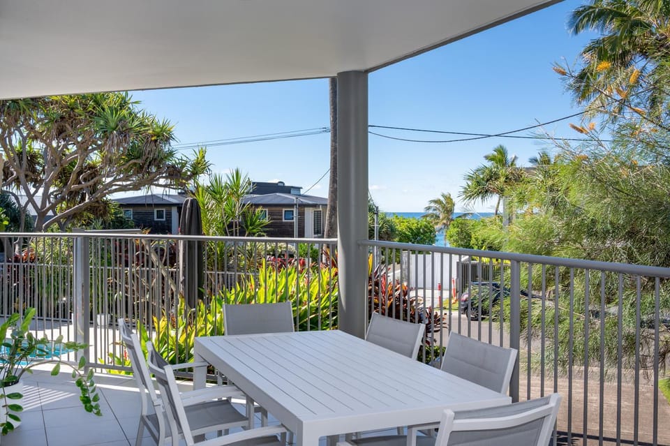 3WR Sunshine Beach Dream 3BR Apartment in Sunrise Beach